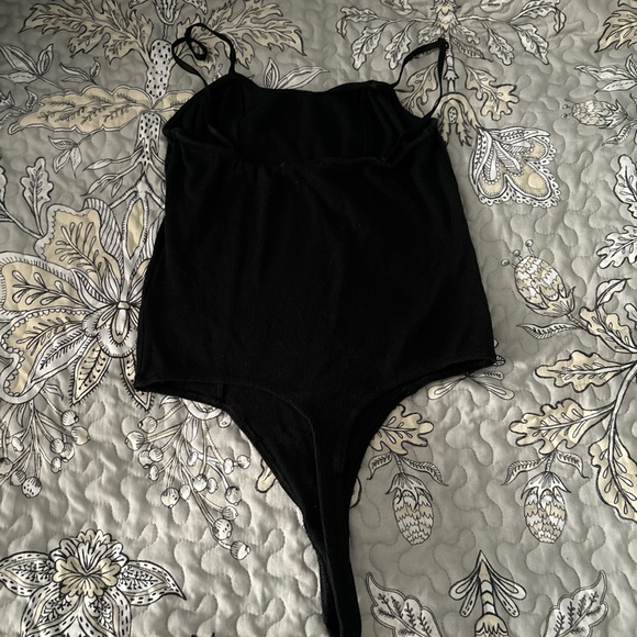 Medium Open edit black bodysuit - Picture 2 of 4